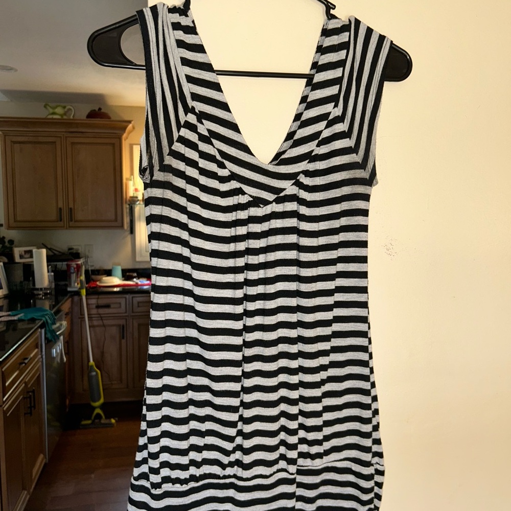 Black and White Striped Short Sleeve Top